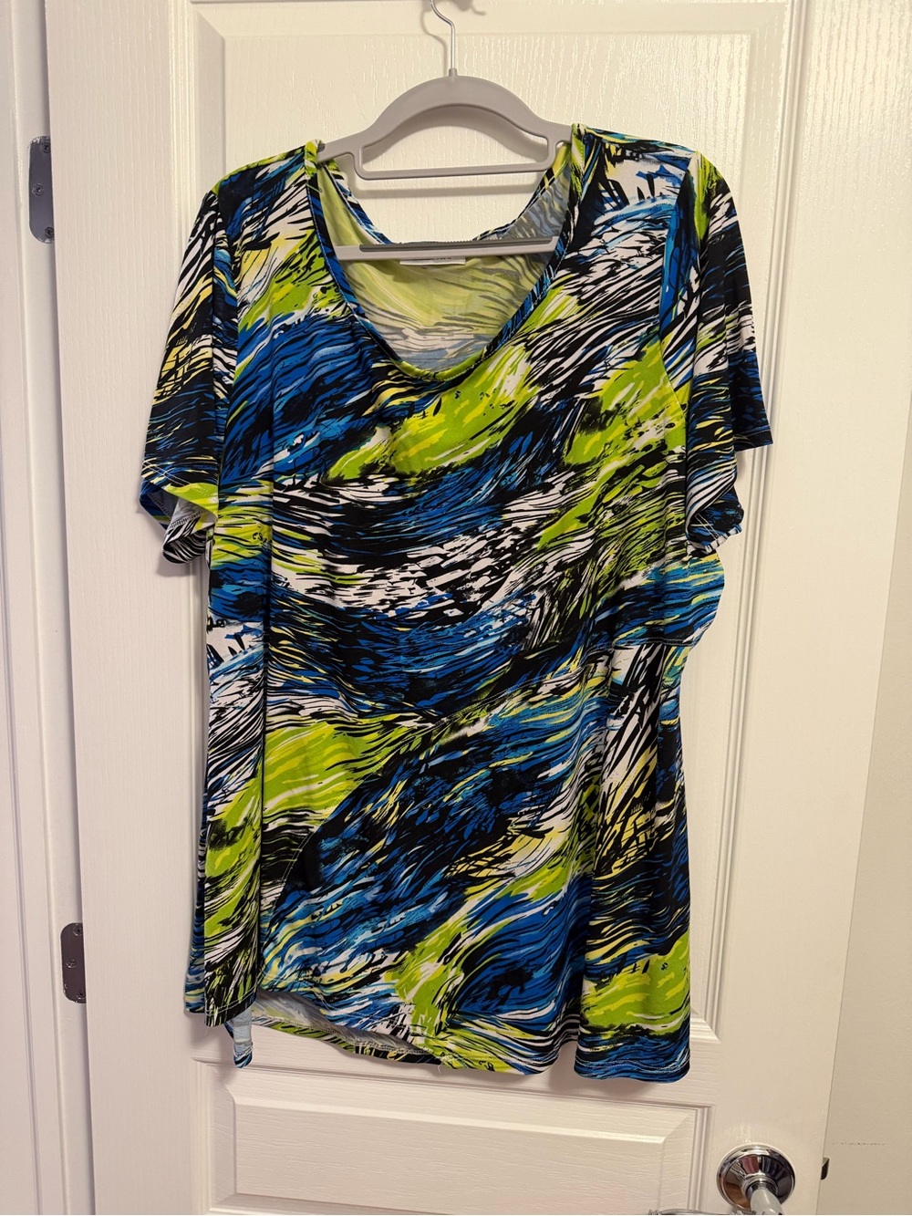 Avenue tunic top, size 18/20
